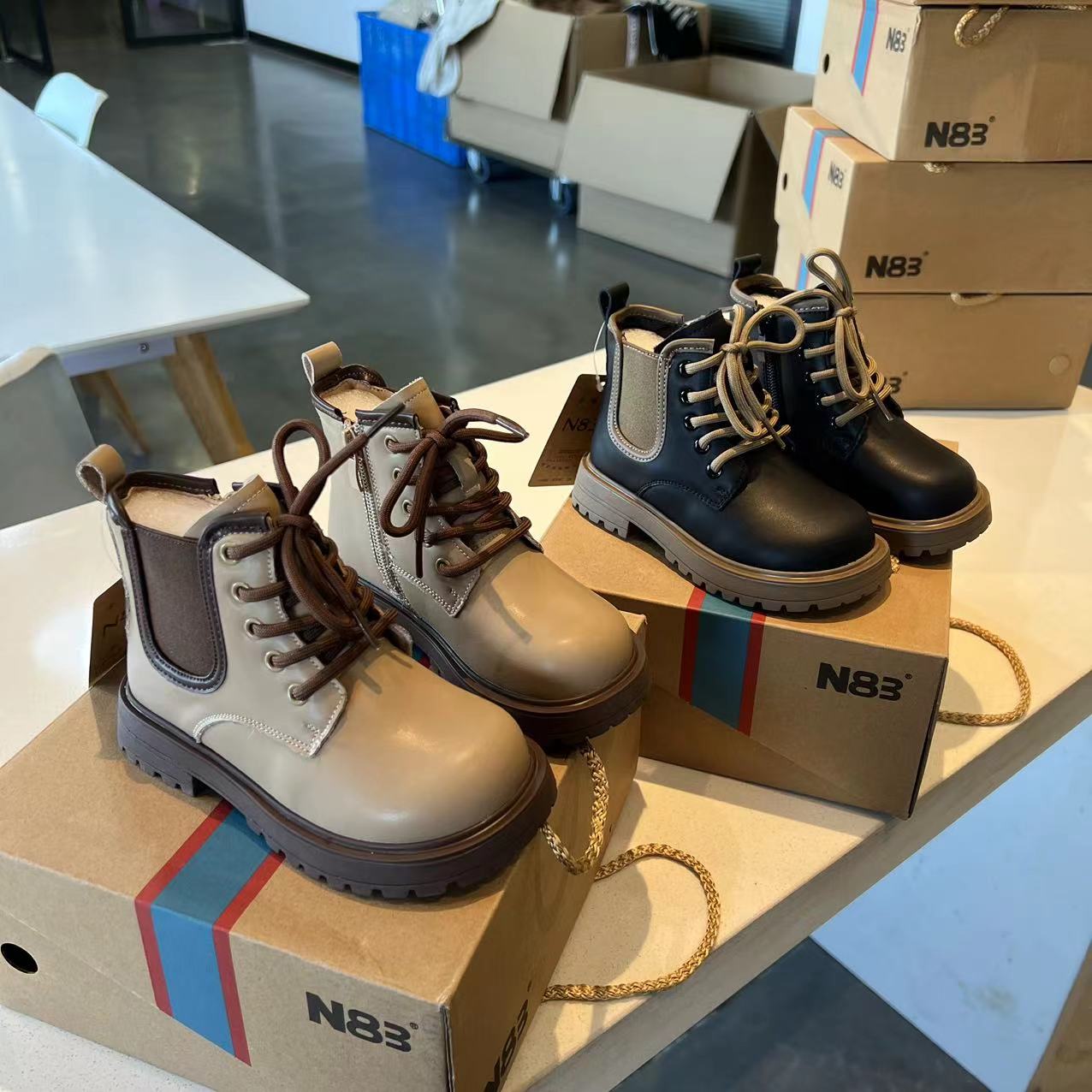 泡妈童装  2023儿童女男童英伦时尚低帮真皮马丁靴8151-2