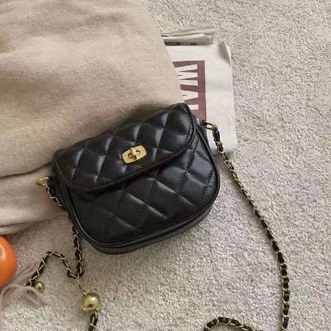 菱格小香风斜挎包女网红斜跨包百搭单肩包感斜挎小方包网红小挎包