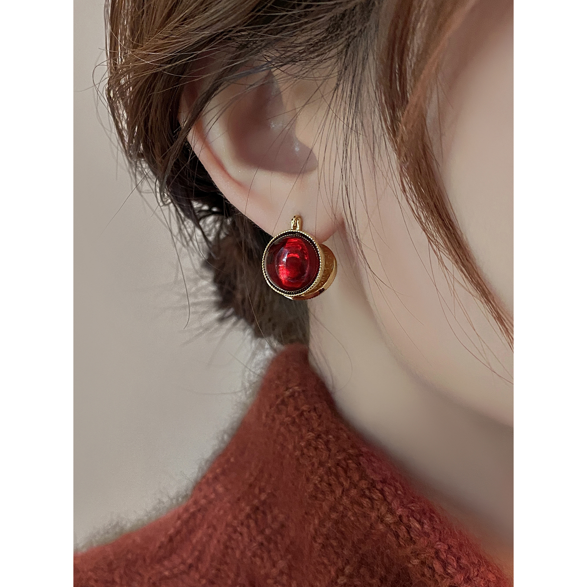 铜合金亚克力耳饰 圆球红色耳环轻奢高级感耳扣秋冬气质耳饰271