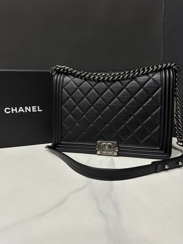 95新  街角/香奈儿黑银leboy大号19开30cm/0133121312