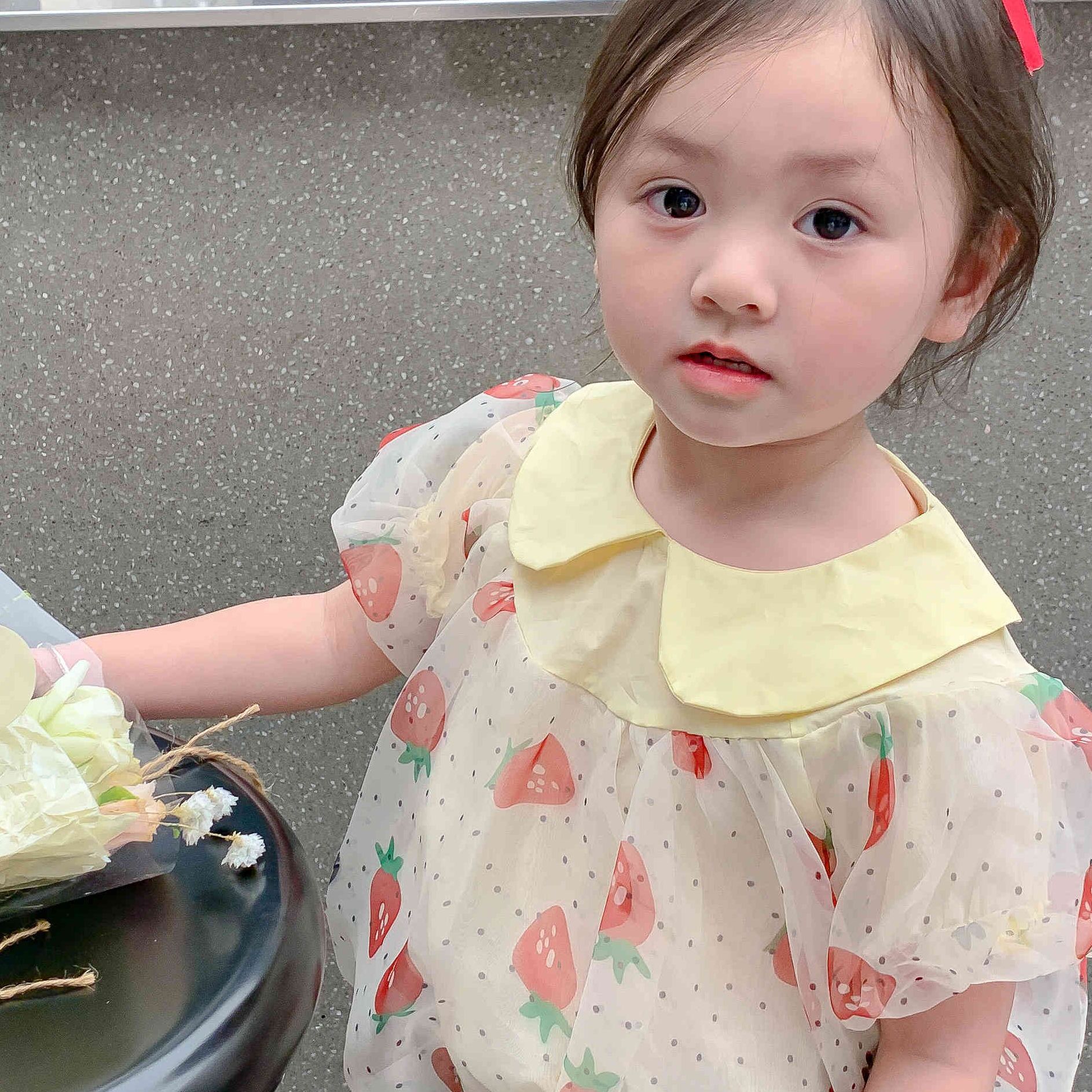 【萌娃夏季穿搭】高端定制夏季甜美洋气穿搭草莓点点儿童娃娃衫2029