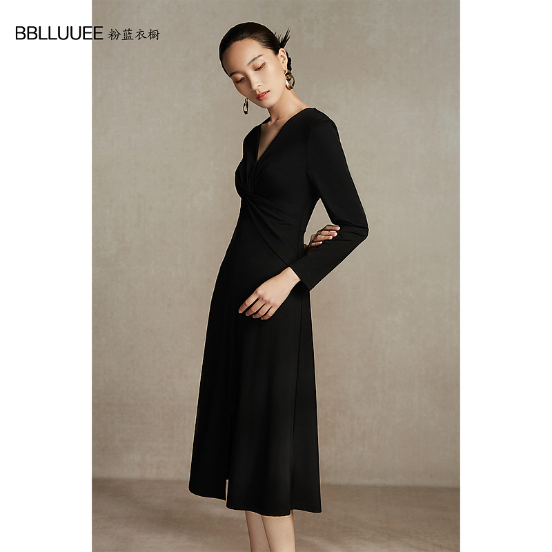 【晨晨精选】粉蓝衣橱经典简约大气针织连衣裙女装A字小黑裙