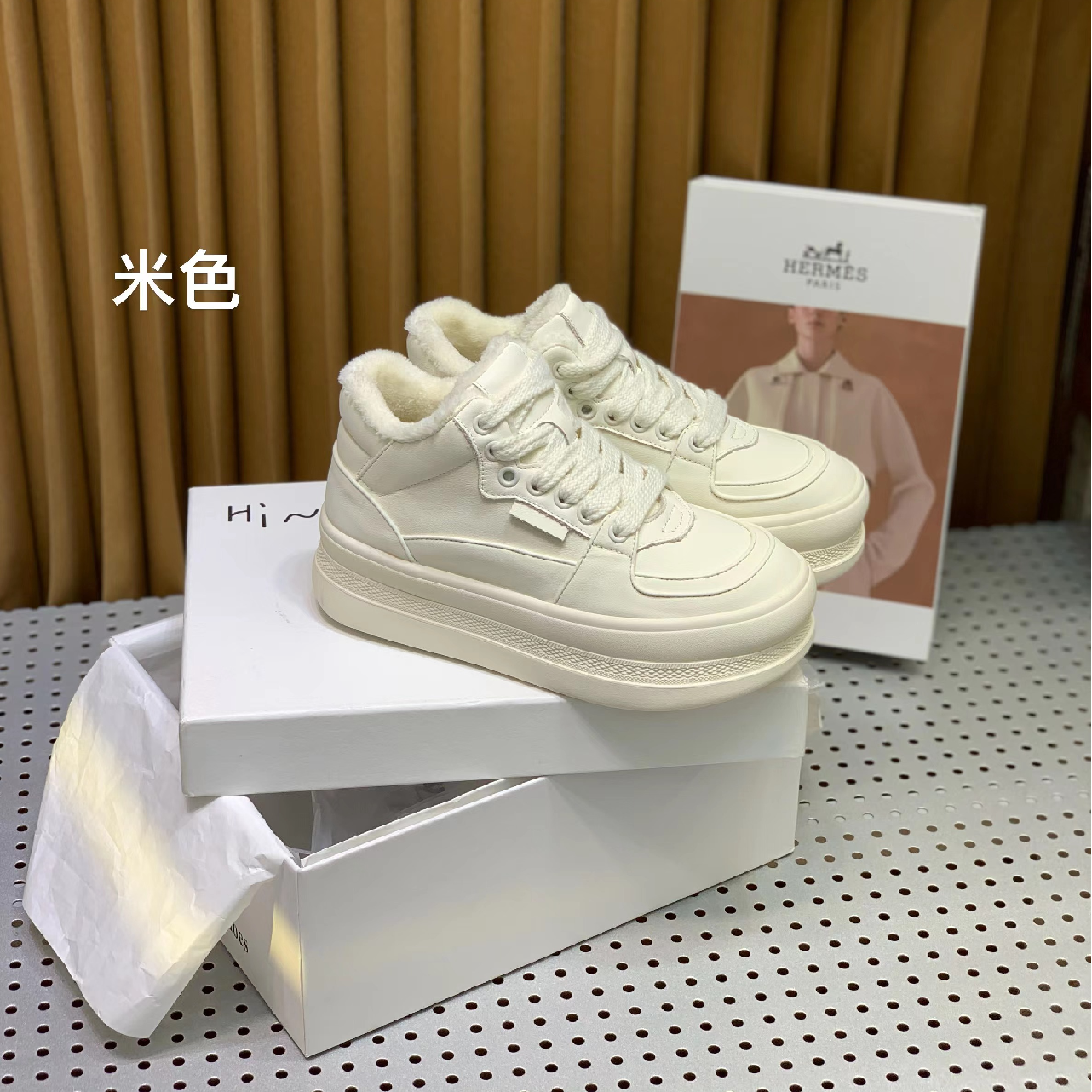K8263女款绒里厚绒奶油高帮厚底减龄面包板鞋
