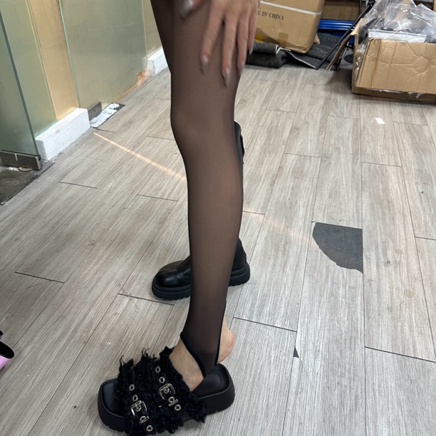 （精）踩脚款80克不加绒单层一体黑透肤打底裤