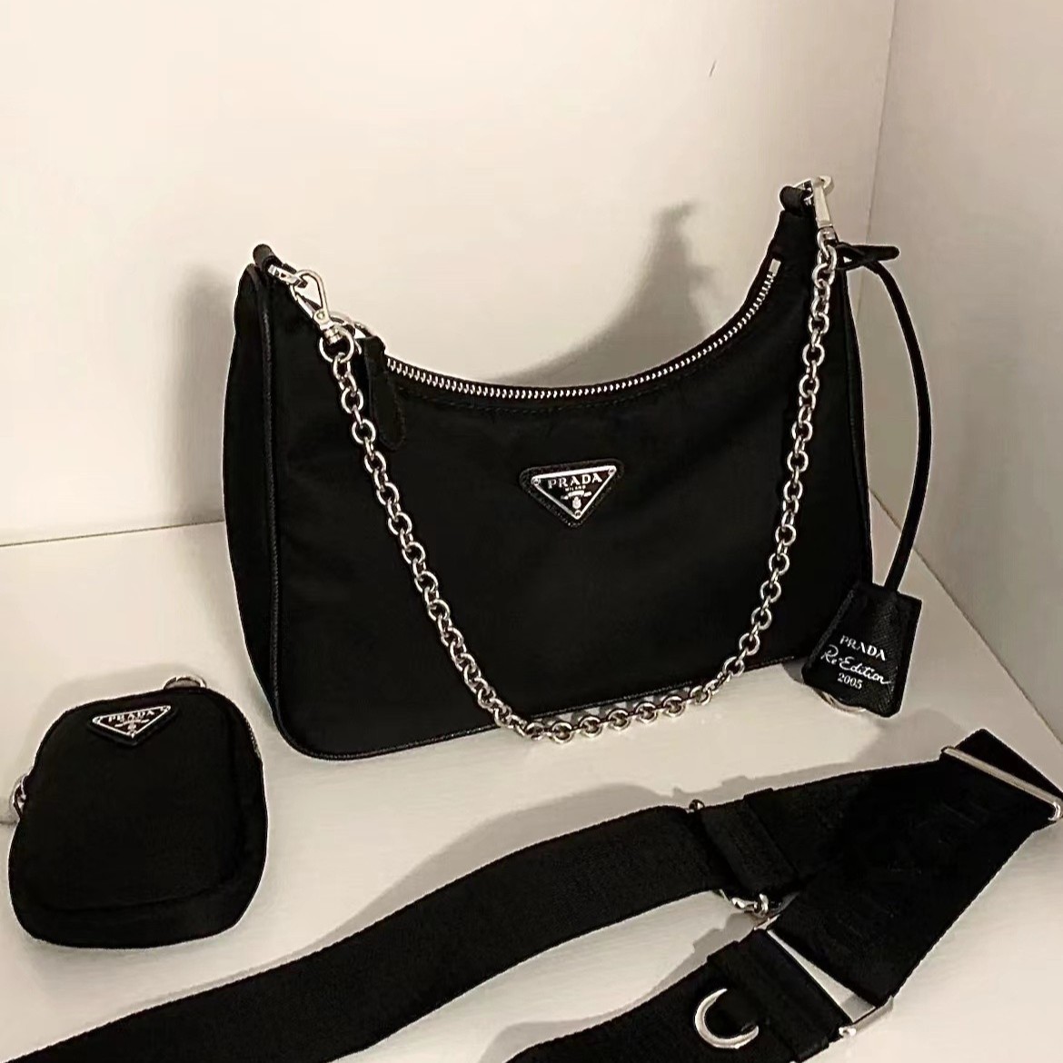 99新 Prada/普拉达 prada三合一黑色单肩斜挎包/公价12400/严选