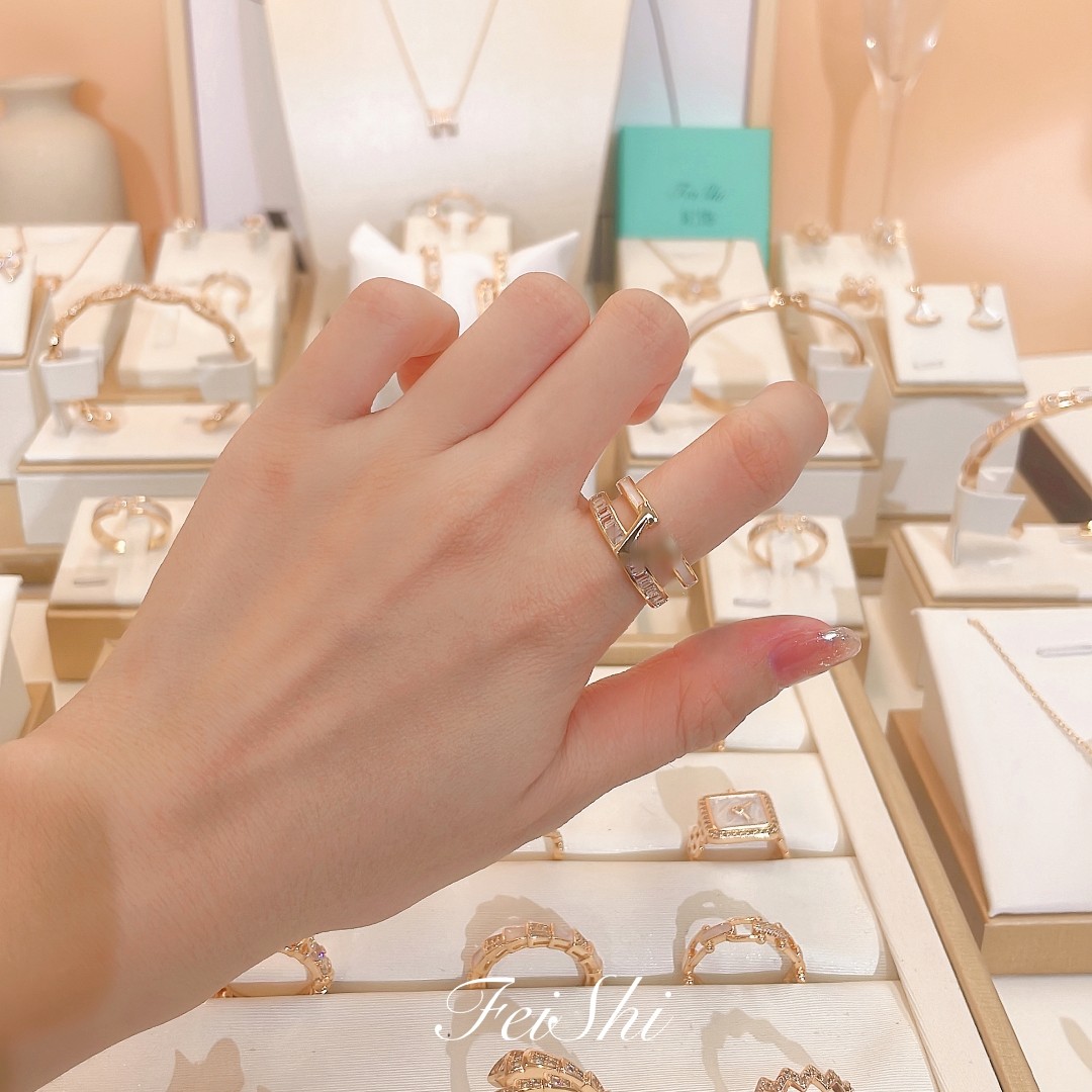 铜合金合成锆石戒指 高定气质轻奢百搭满钻戒指FS120(香槟色）