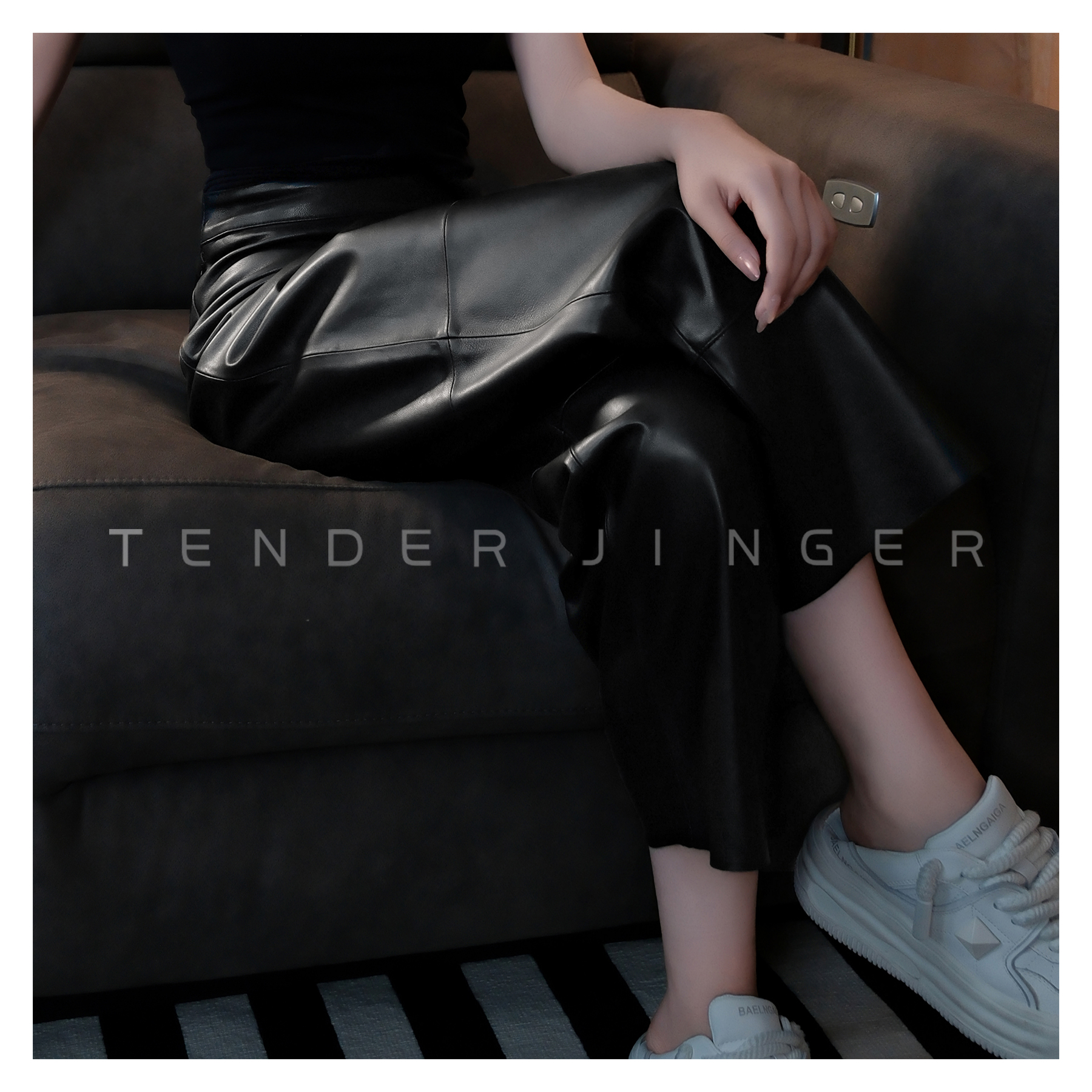 Tender Jinger【专柜】2023秋冬时尚绵羊皮八分阔腿裤T2310FBT227B