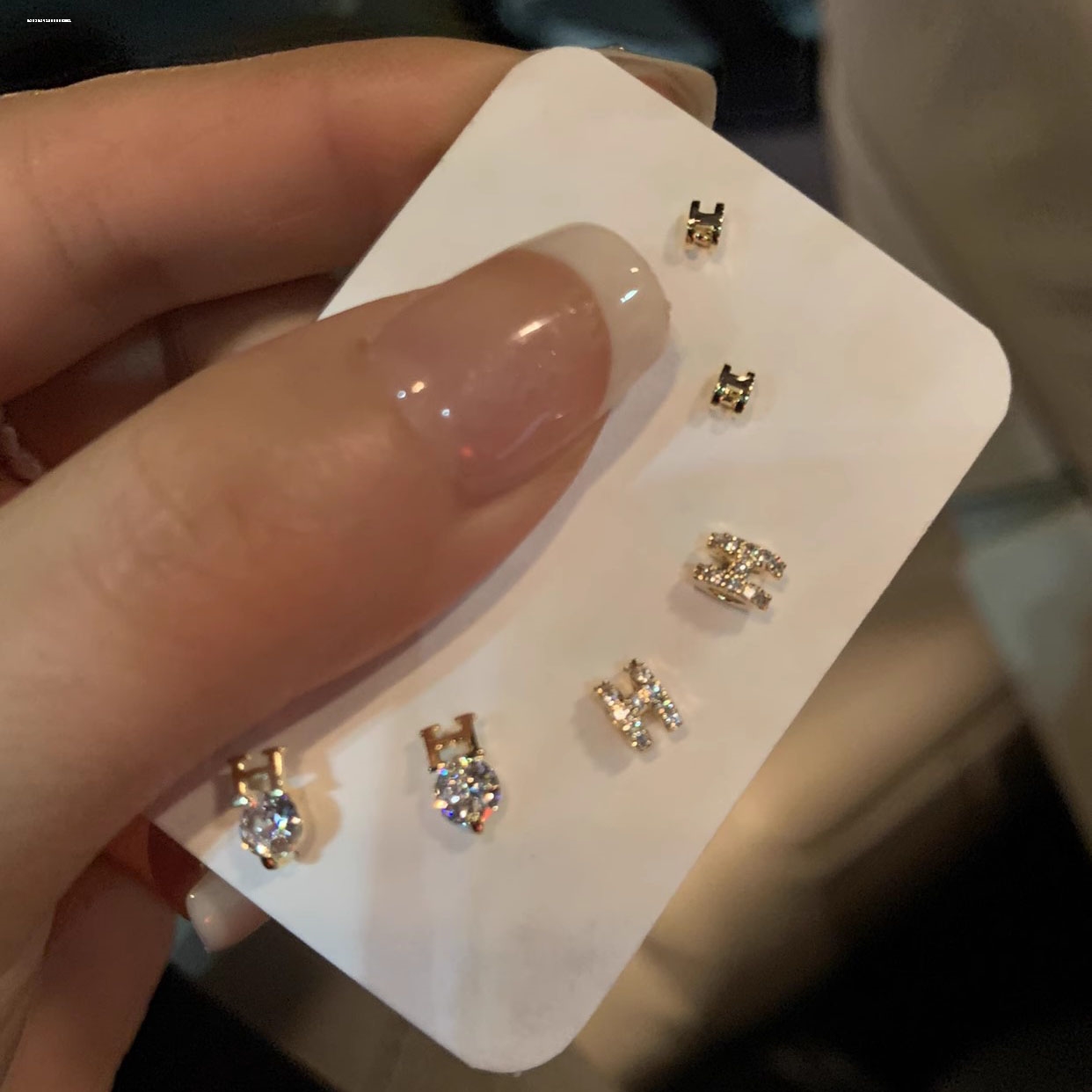 显白设计个性新款气质潮网红百搭小众精致时尚H字母耳钉简约轻奢