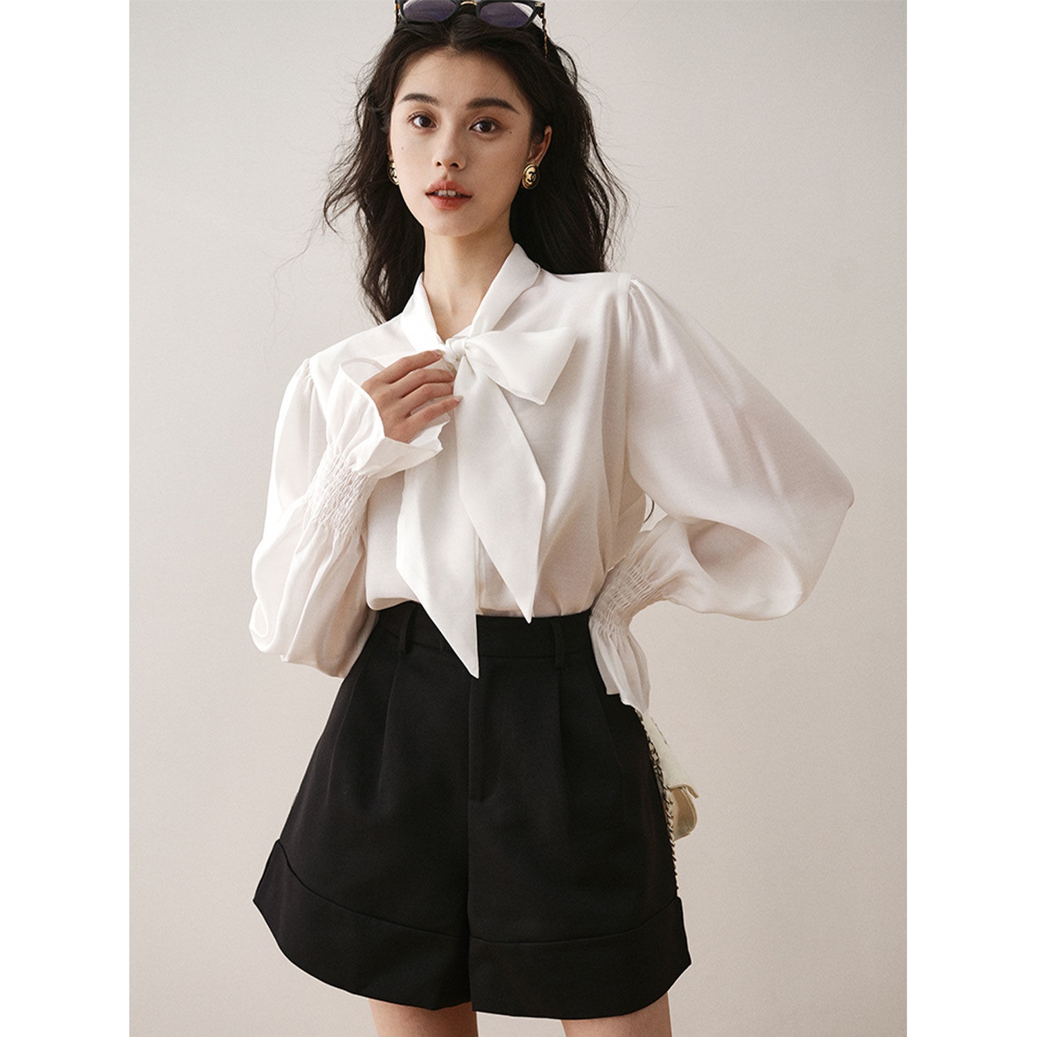 高级感优雅蝴蝶结白色雪纺衬衫女系带职场通勤衬衣职业上衣正装秋