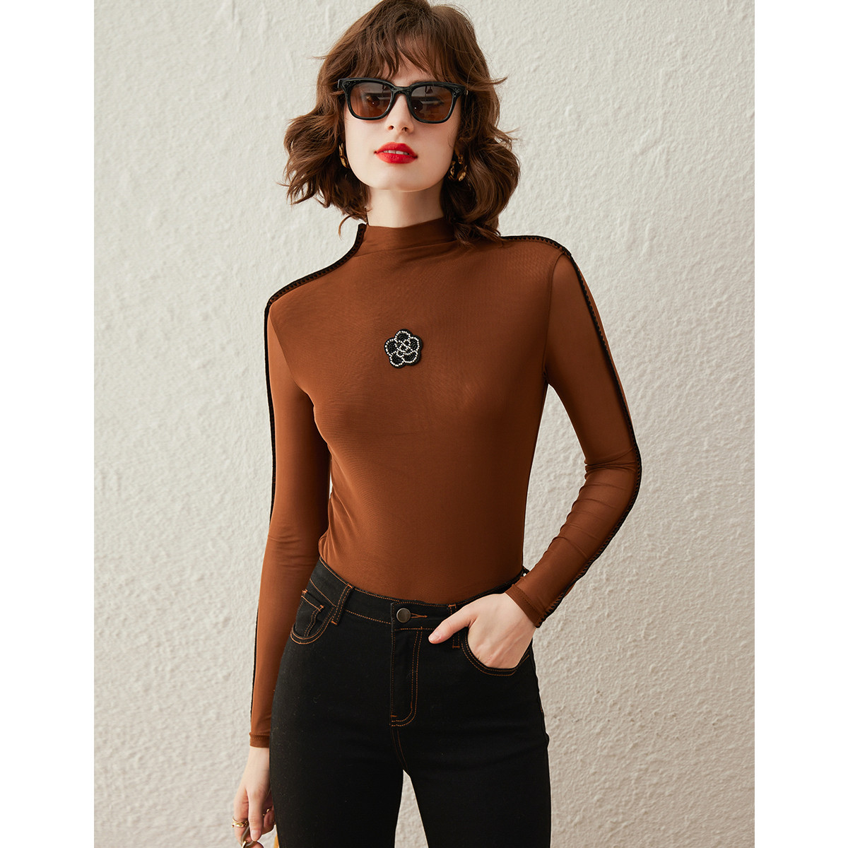 【老板娘夏天】&白鹿语气质秋时尚小高领花朵装饰衬衫BL30111