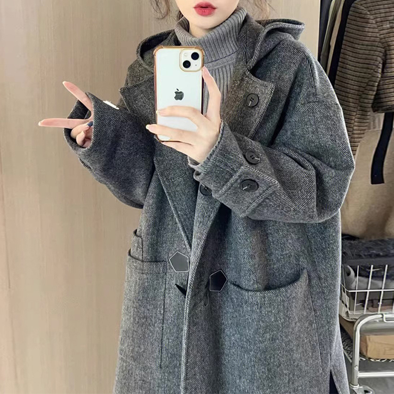 韩系赫本风牛角扣毛呢外套女早春季2024新款小个子中长大衣F610