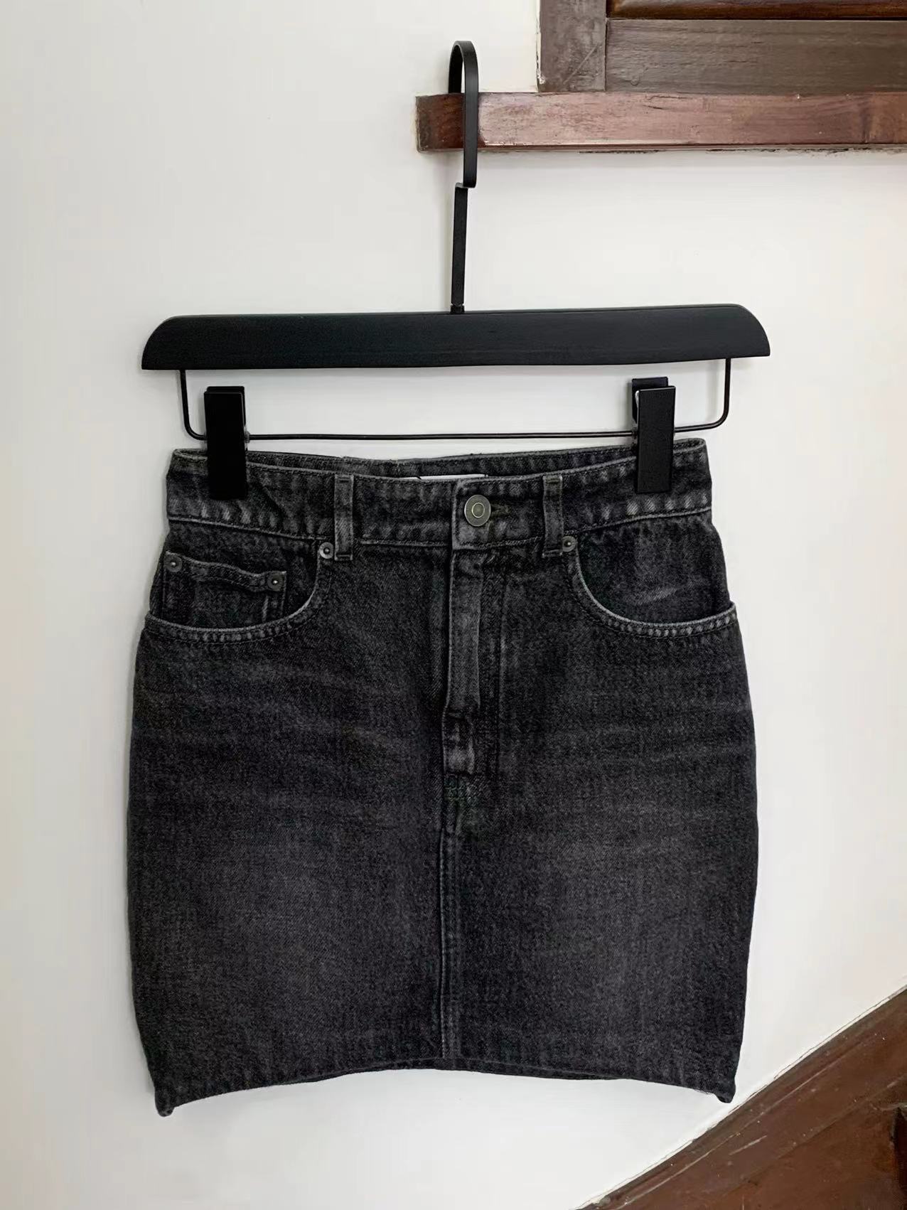95新  HIHI精选/Balenciaga 巴黎世家 黑色牛仔短裙 34码/5160327