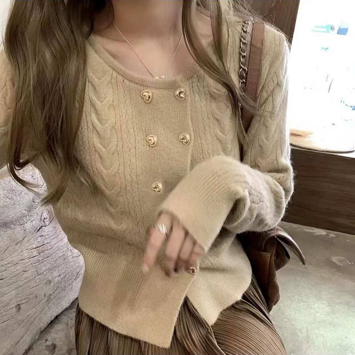 双排扣麻花毛衣外套女2023秋冬新款慵懒复古针织开衫短款圆领上衣