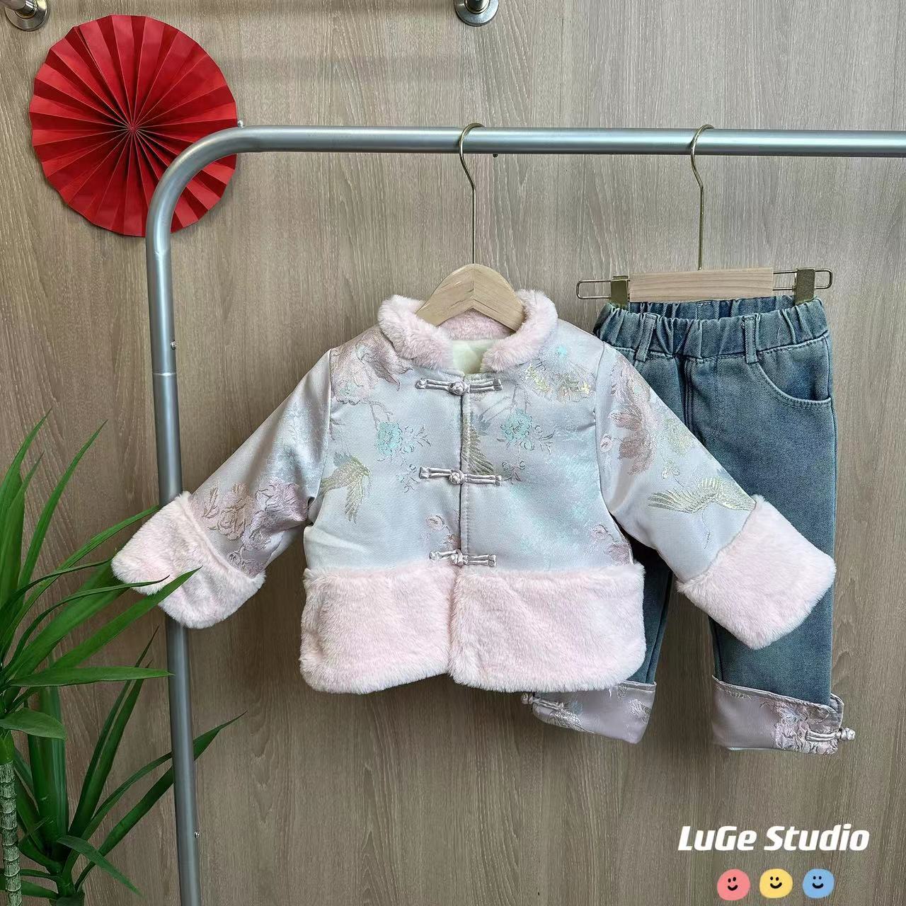 儿童新春拜年服冬款加厚2023新款加绒女宝宝中国风套装