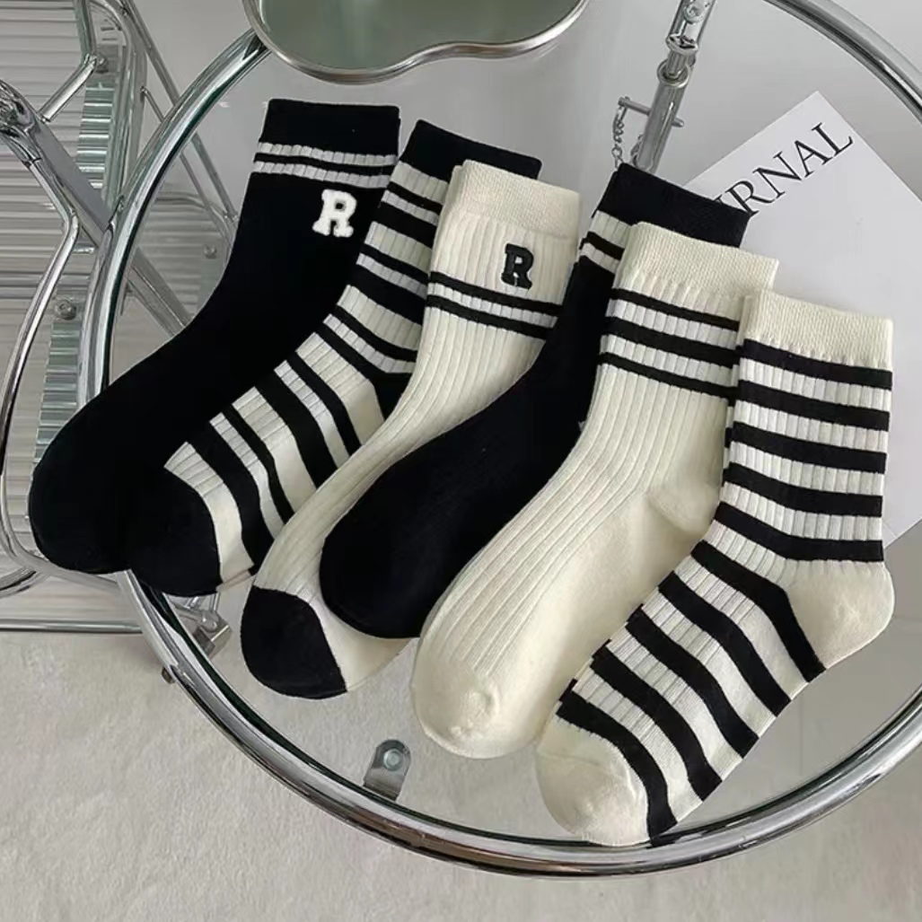 白色袜子女士中筒袜秋冬季运动百搭条纹学院风黑色袜子外穿袜子WH