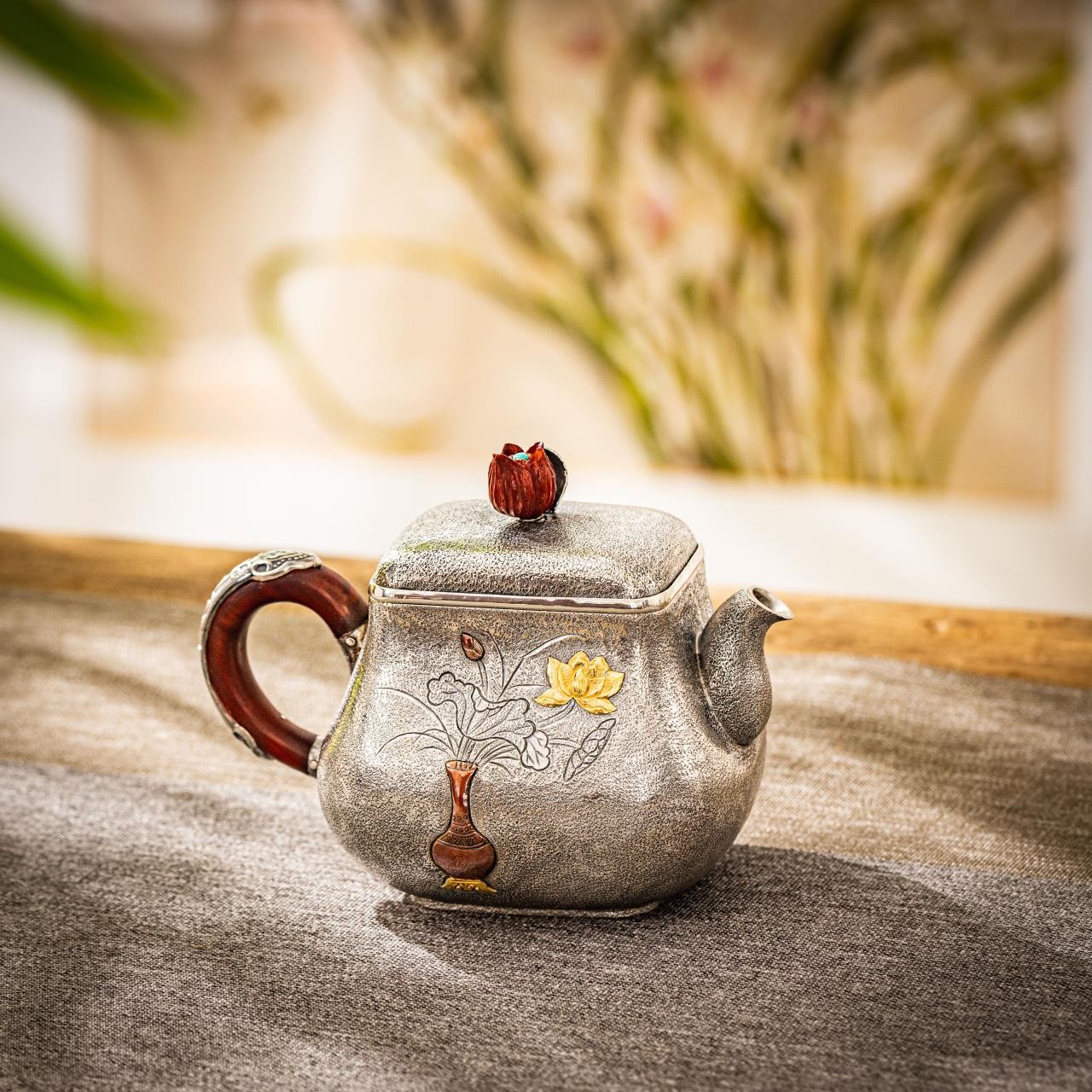 【银壶大魔王】蜂鸟工坊传家麻纹嵌金荷花四花瓶银壶SWA11131