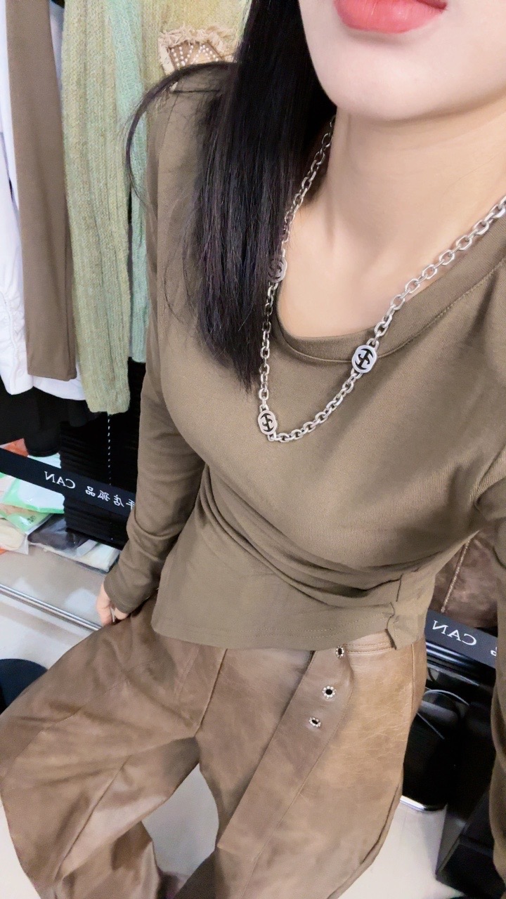 不规则设计感t恤纯欲甜辣妹圆领打底衫内搭女修身开叉长袖上衣