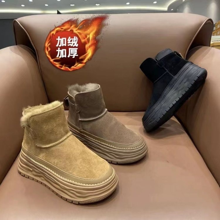时尚女冬季加绒加厚底防滑皮毛一体东北雪地棉鞋磨砂皮保暖短靴