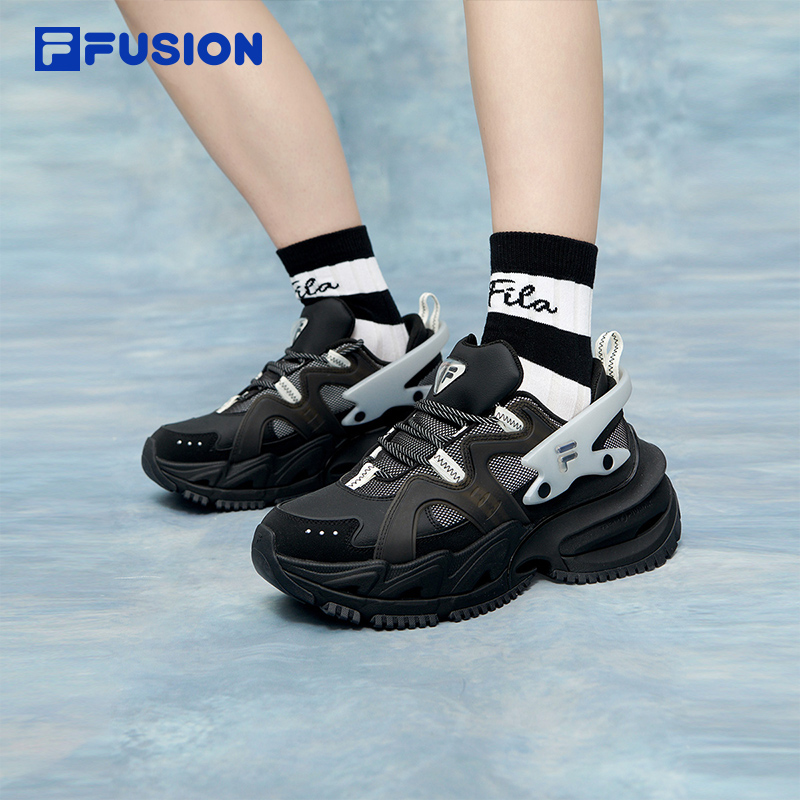 Fila/斐乐潮牌女冬季【铠甲鞋】厚底机能感潮酷运动鞋T12W341107