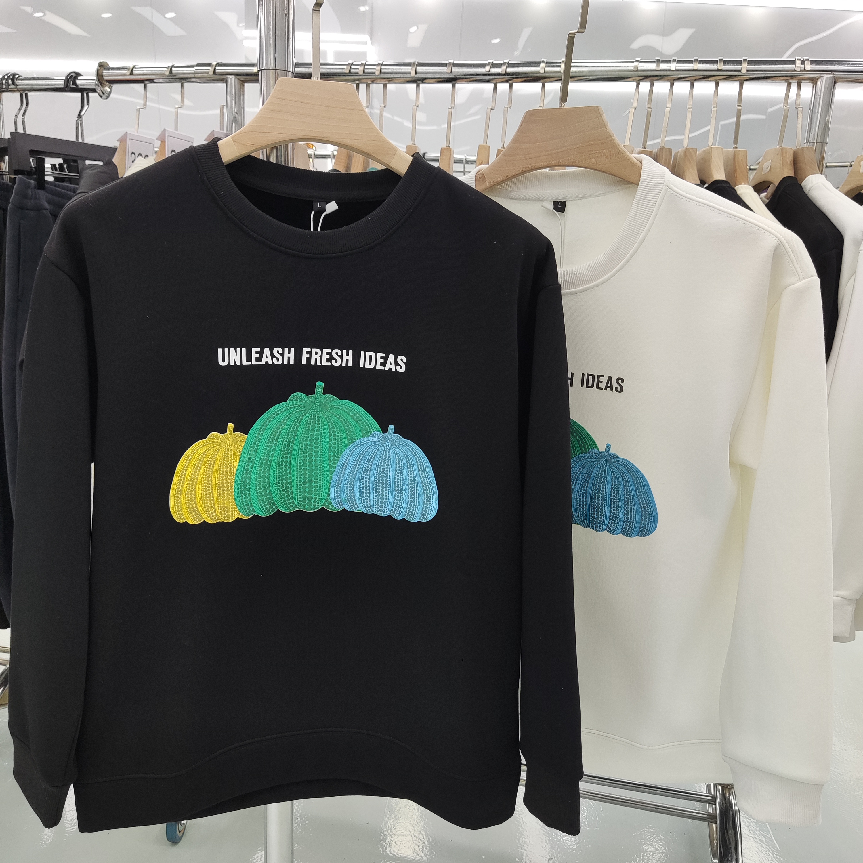 9022 冬季男士新品简约加绒加厚卫衣