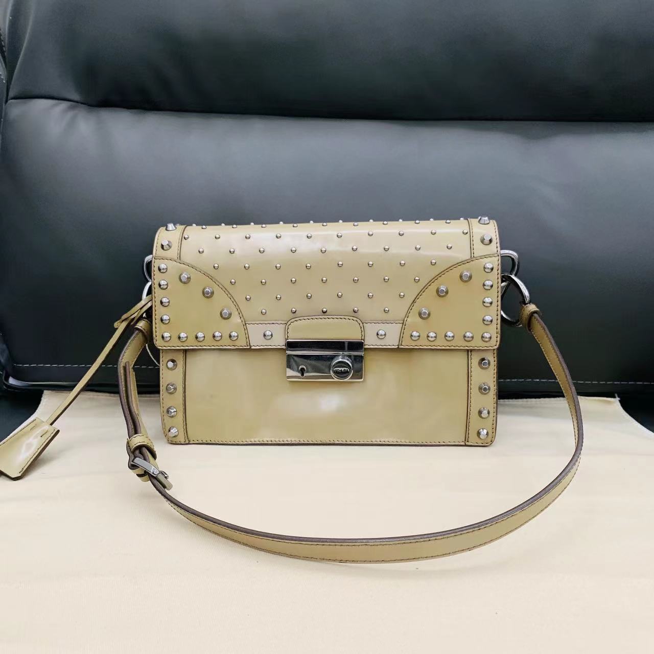 柏鲸中古/Prada/箱包/9新/231202098/Y