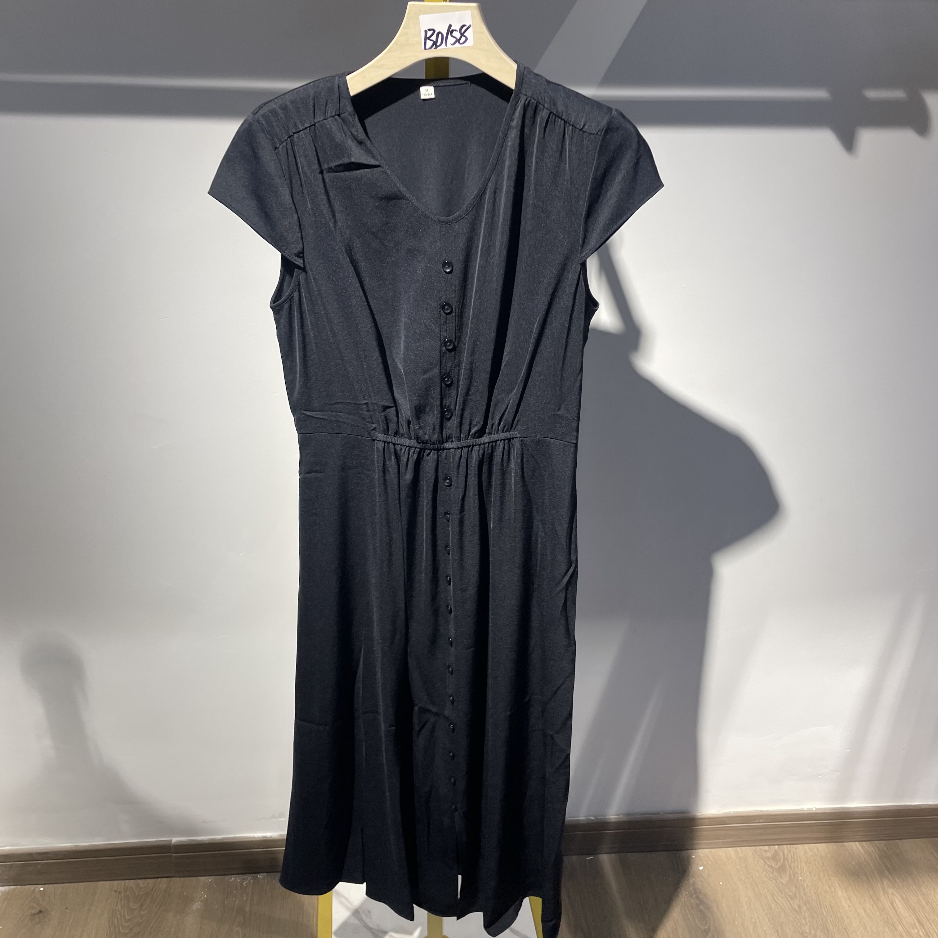 连衣裙 BD158女装气质时尚休闲夏季黑色简约收腰舒适