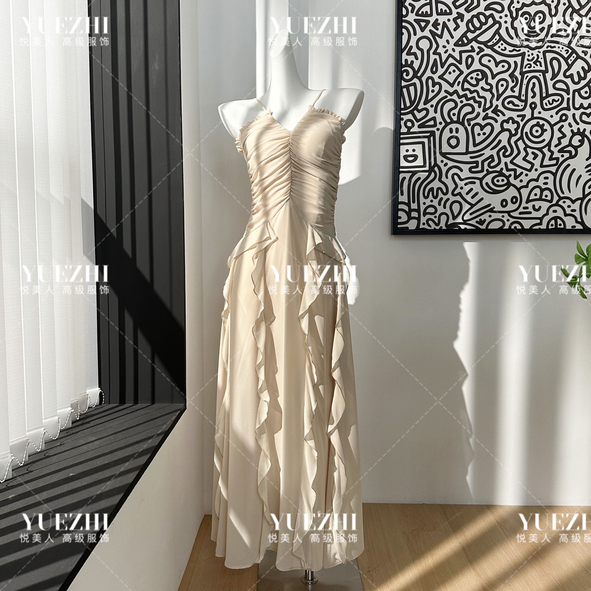 【 悅製YUEZHI】美神维拉斯 A-00772小众设计感法式收腰显瘦V领长裙
