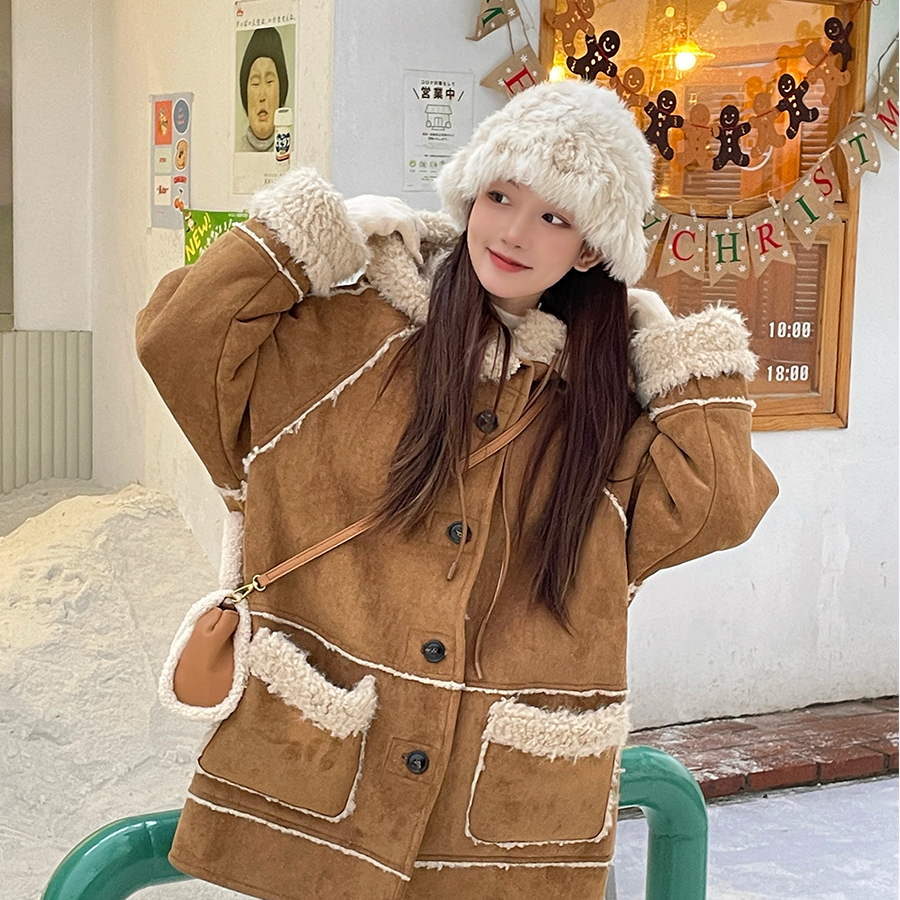 CHICHEN/晨妍-《一个熊抱 》冬季暖暖连帽毛绒保暖毛领羔羔毛外套