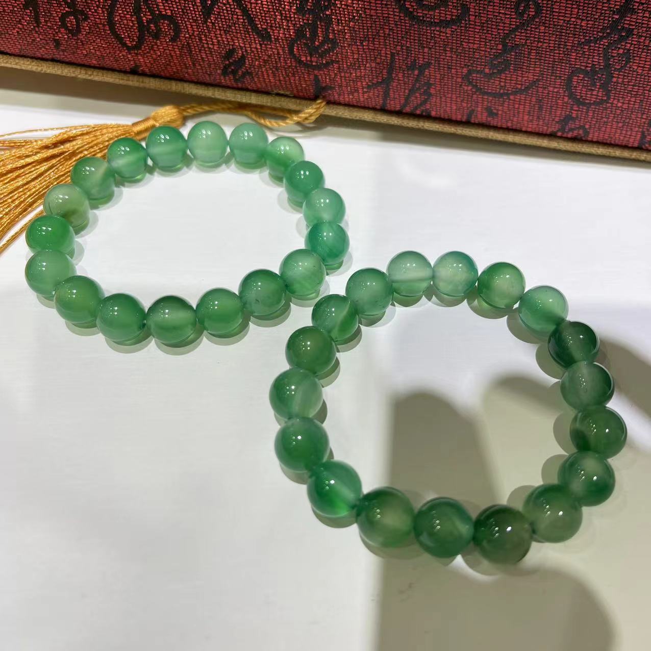 【玉美人】绿玛瑙圆珠手串卡10左右（拍一发一多样性发货）