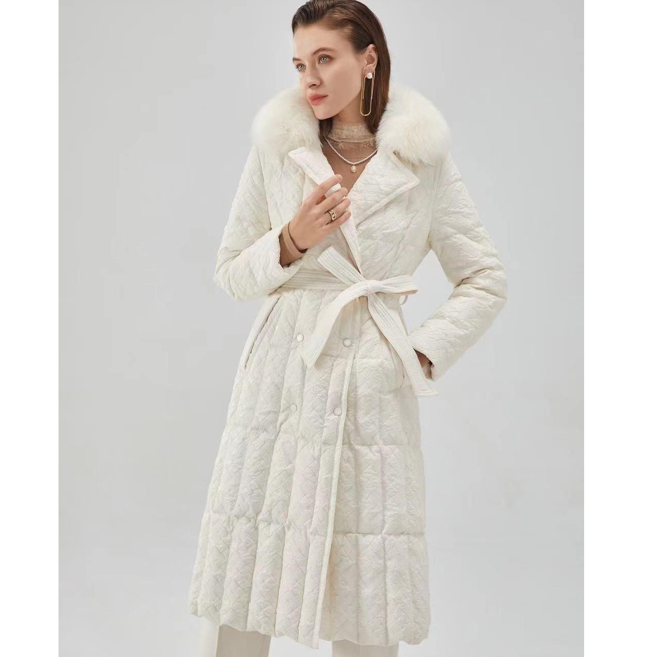 H89533时尚简约保暖棉服中长款厚毛领连帽90%鸭绒填充大毛领收腰