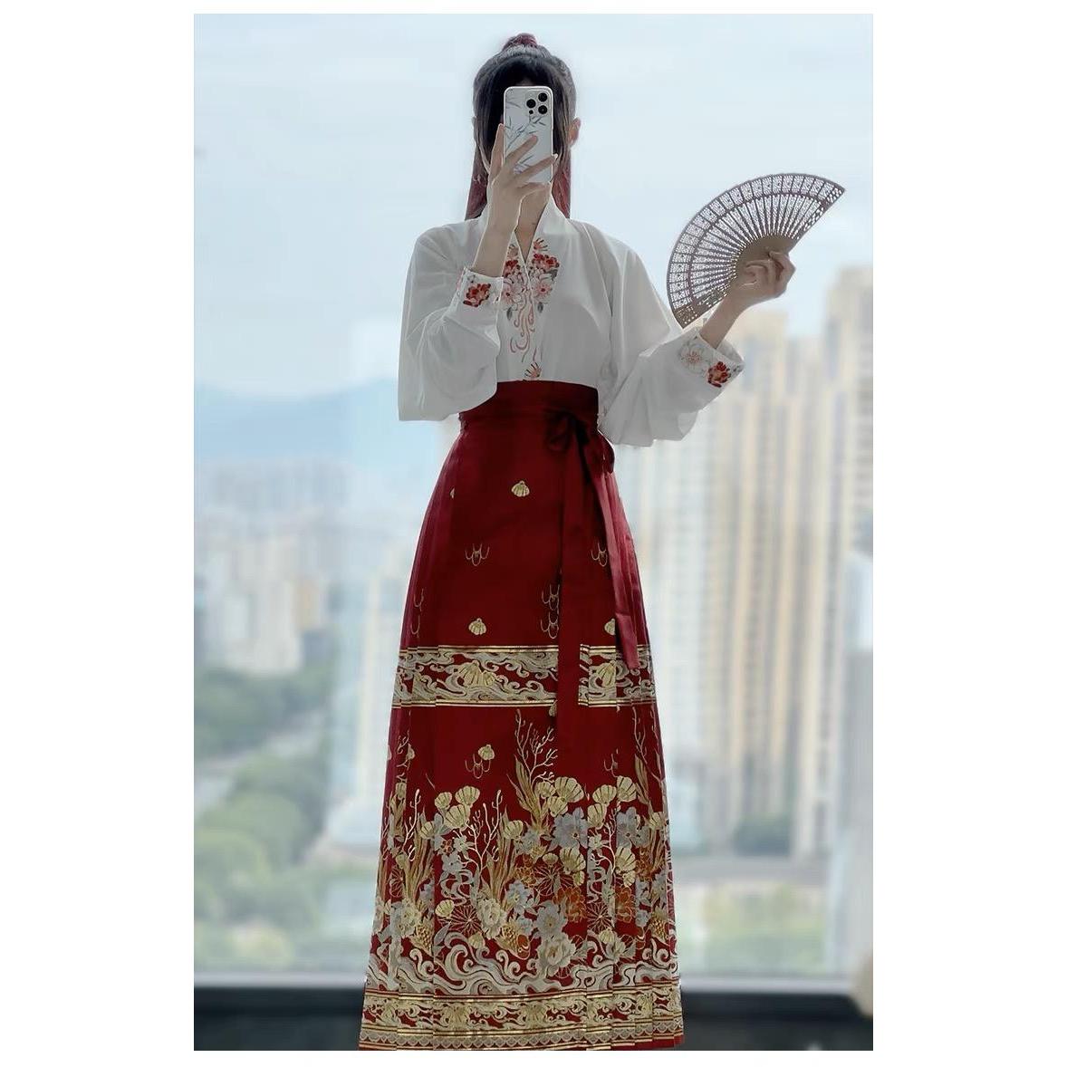 新中式马面裙一整套明制汉服女装秋季日常绣花上衣改良版成人套装