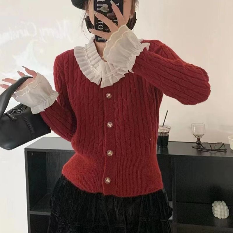 命命定制~名媛千金风钉珠褶皱花边圆领麻花毛衣女穿搭喇叭袖针织