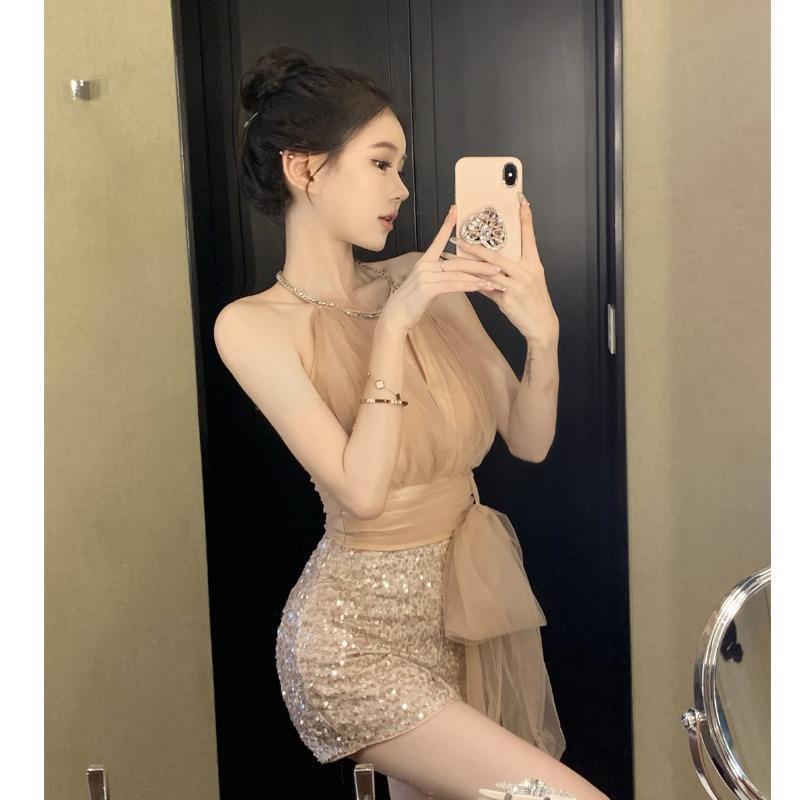 套装女神范纯欲甜辣妹挂脖网纱上衣+高腰显瘦设计感休闲亮片短裤