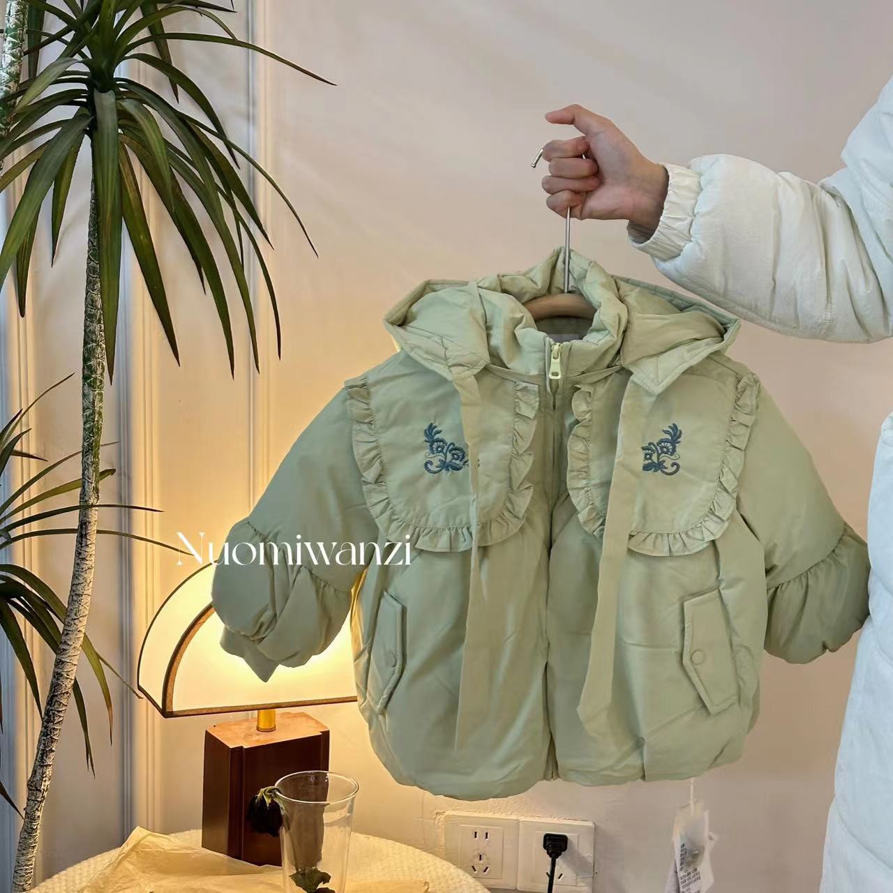 HL-002-儿童韩系纯色:面包连帽羽绒服(冬款)