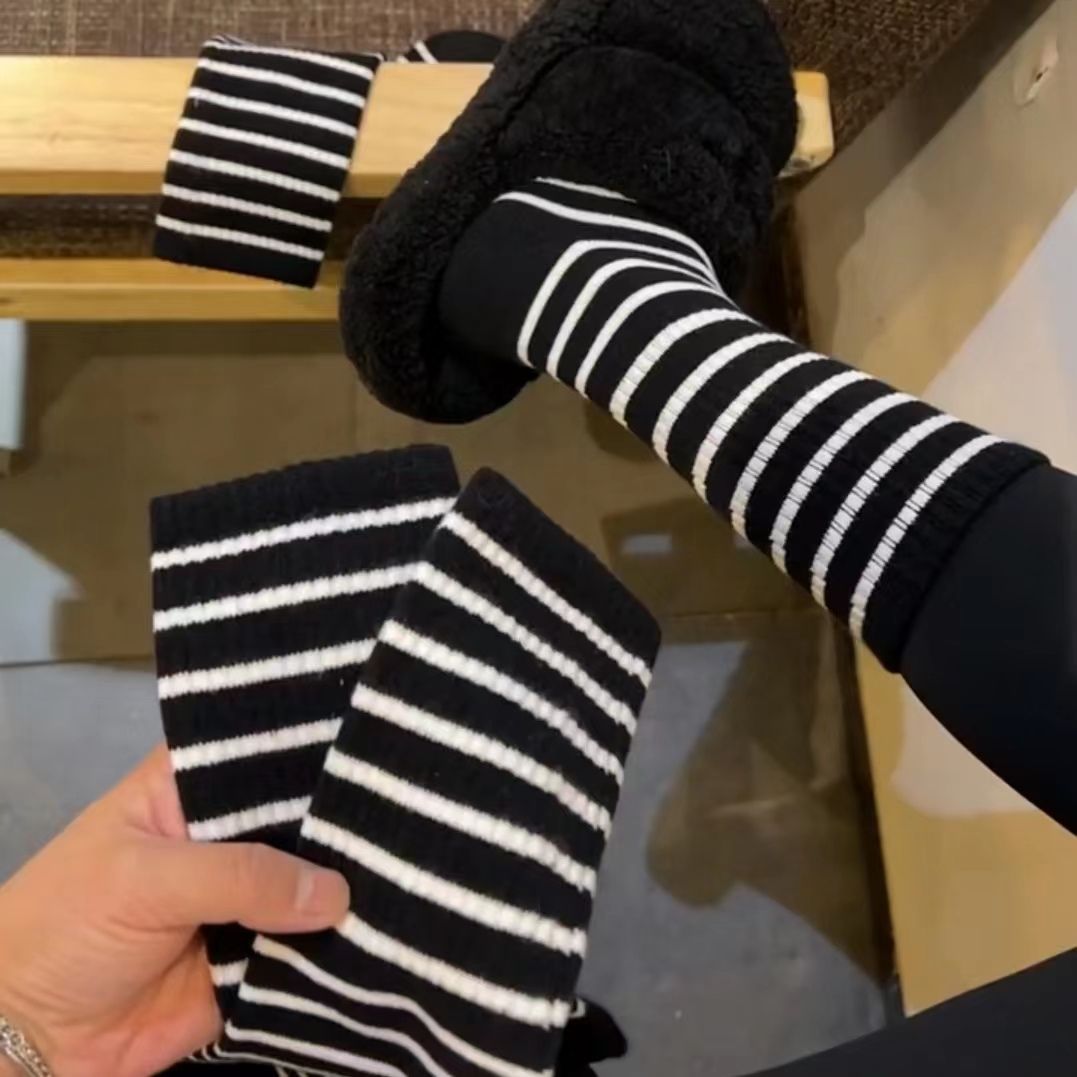 长筒女袜秋冬条纹时尚中筒网红袜子女ins潮高筒百搭款运动堆堆袜