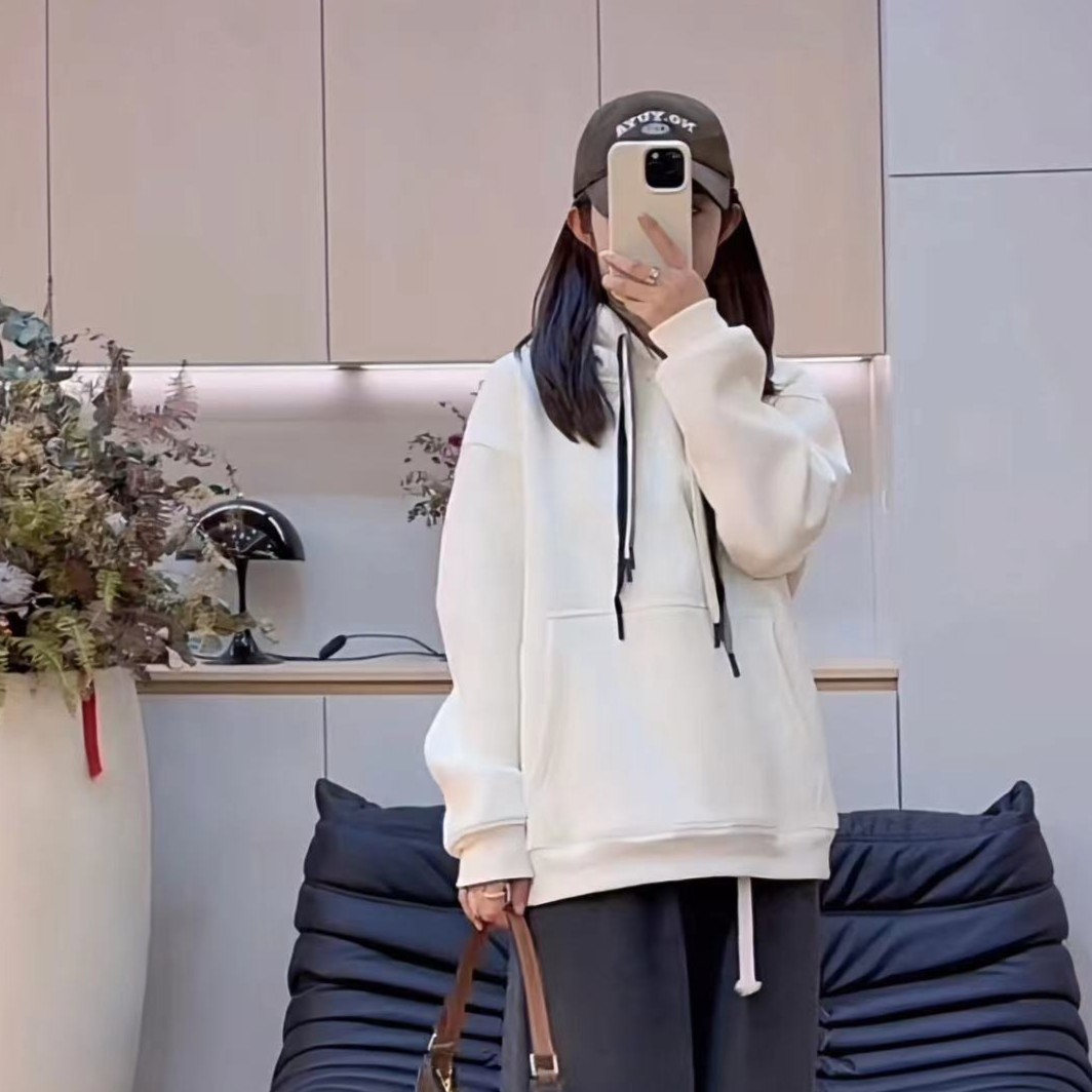 81993余小鱼 四色多抽绳设计减龄休闲连帽加厚加绒秋冬卫衣女装