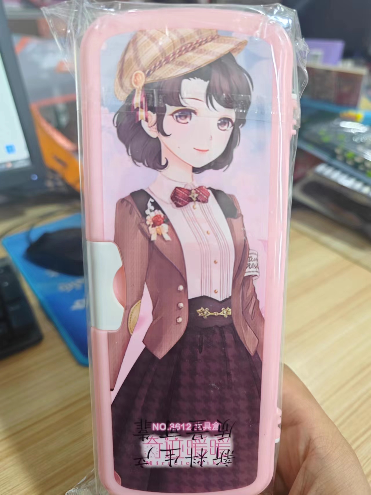 NO.3612 奇迹暖暖文具盒一个（以主播展示为准）