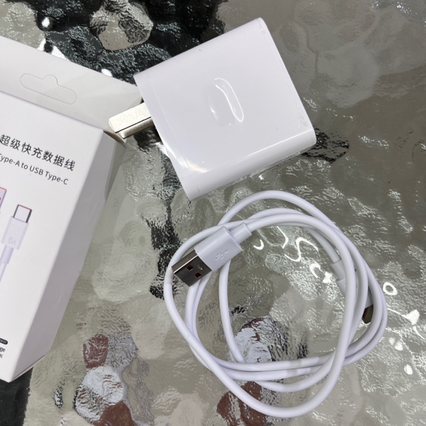 66W 6A type-c手机快充充电器