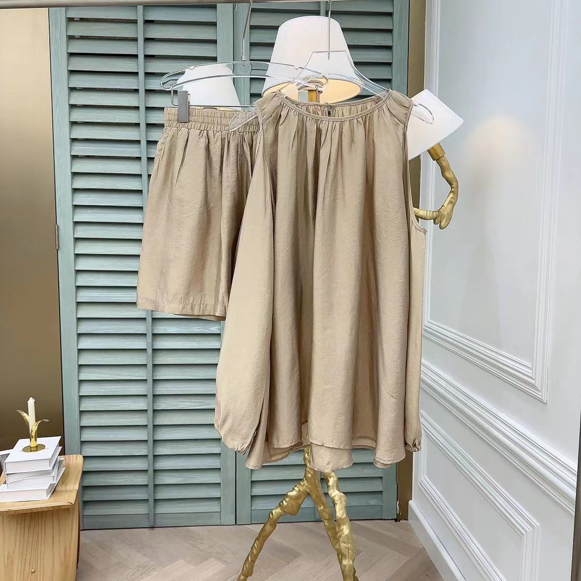 i-EAST 集团名媛~百搭时尚夏季名媛风露肩气质套装TZ7572