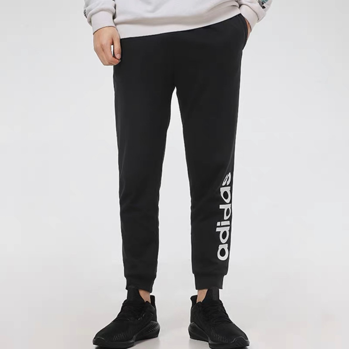 adidas/阿迪达斯neo男士舒适棉夏季男子运动休闲束脚长裤GP4896