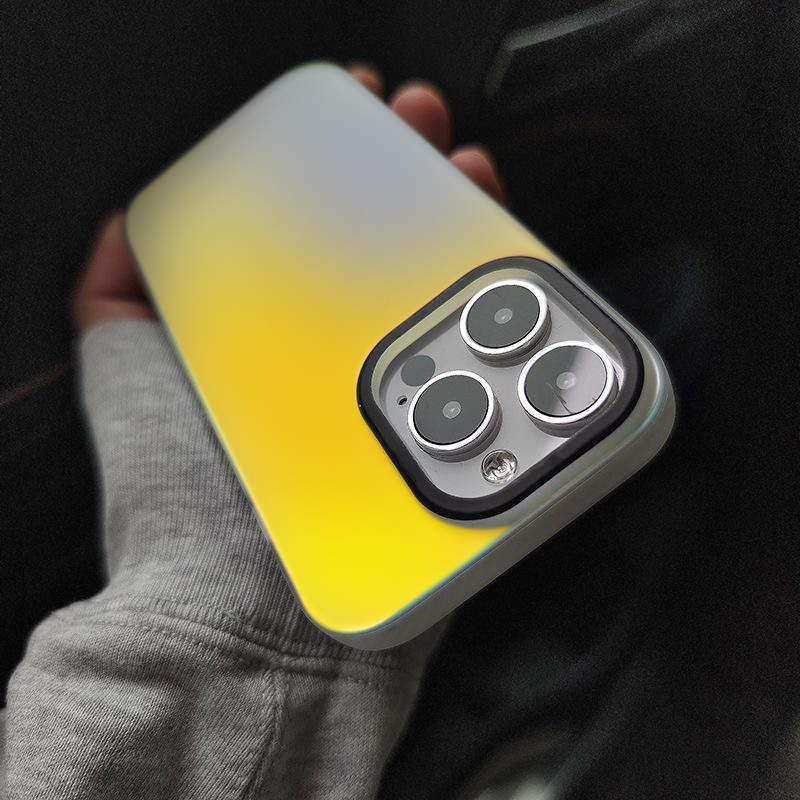适用极光镭射渐变苹果13手机壳iphone14promax防摔12/11全包x女xr