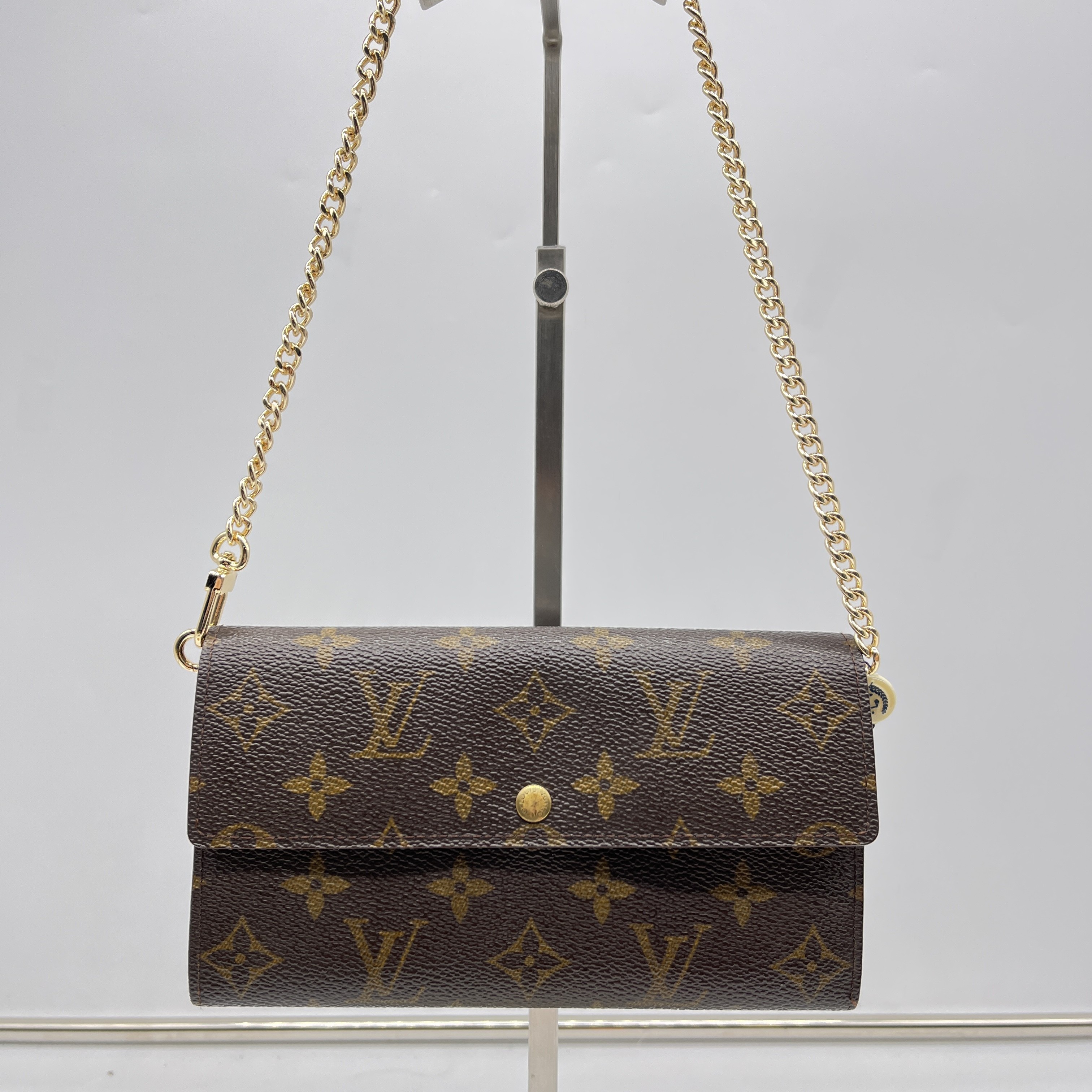 90新 LouisVuitton/路易威登 钱包  配链条