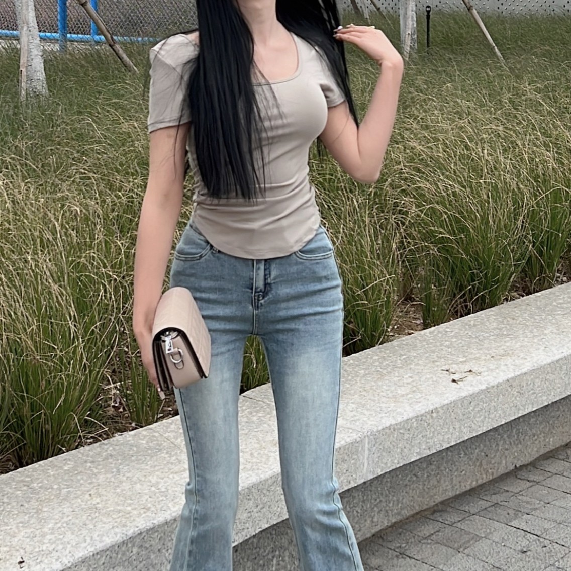 纯欲风T恤女装ins潮夏季两面穿辣妹u领性感紧身显瘦短袖上衣
