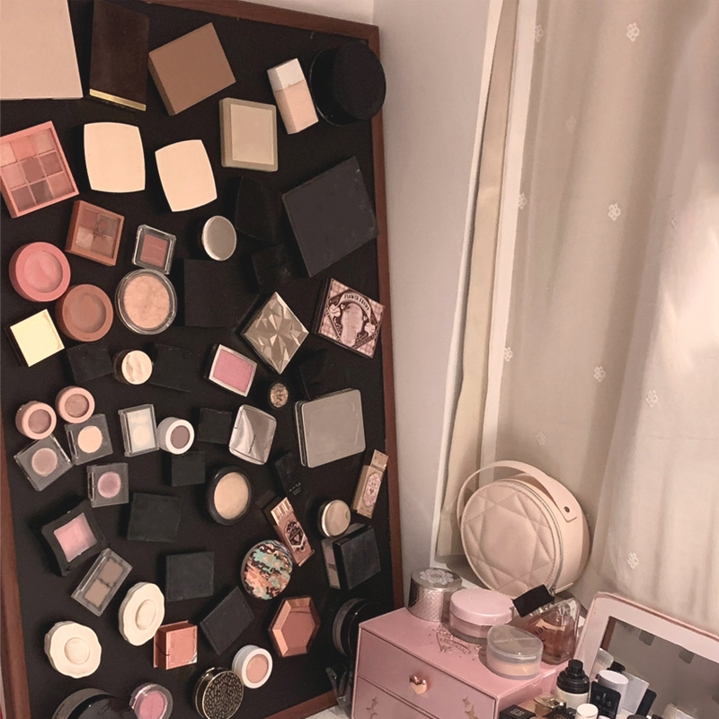 磁吸化妆墙小黑板展示板化妆品收纳盒儿童教学办公家用练粉笔字可