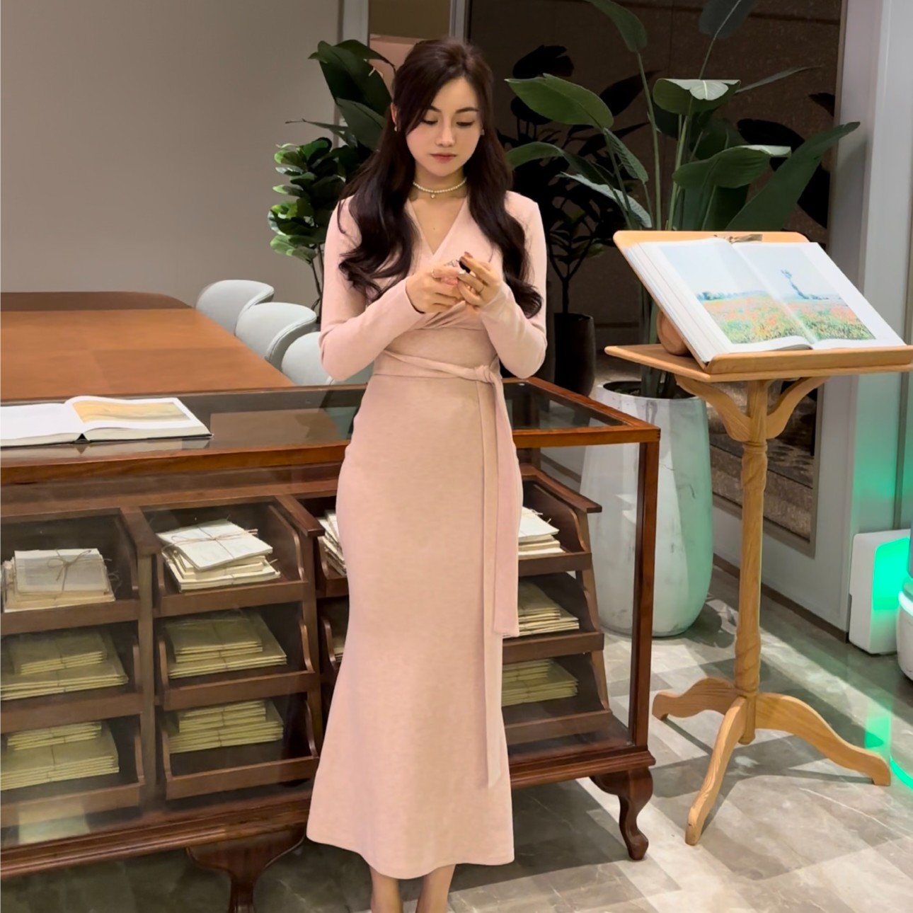 【韩小雨】百搭显瘦秋冬时尚复古长袖修身连衣裙收腰包臀气质长款裙