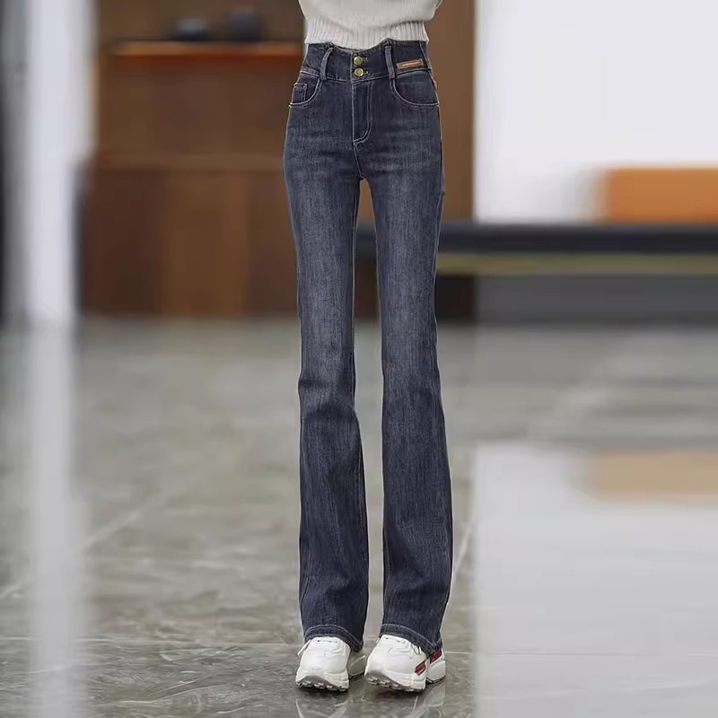 水泥灰微喇牛仔裤女2023新款春秋冬加绒女裤高腰小个子马蹄喇叭裤