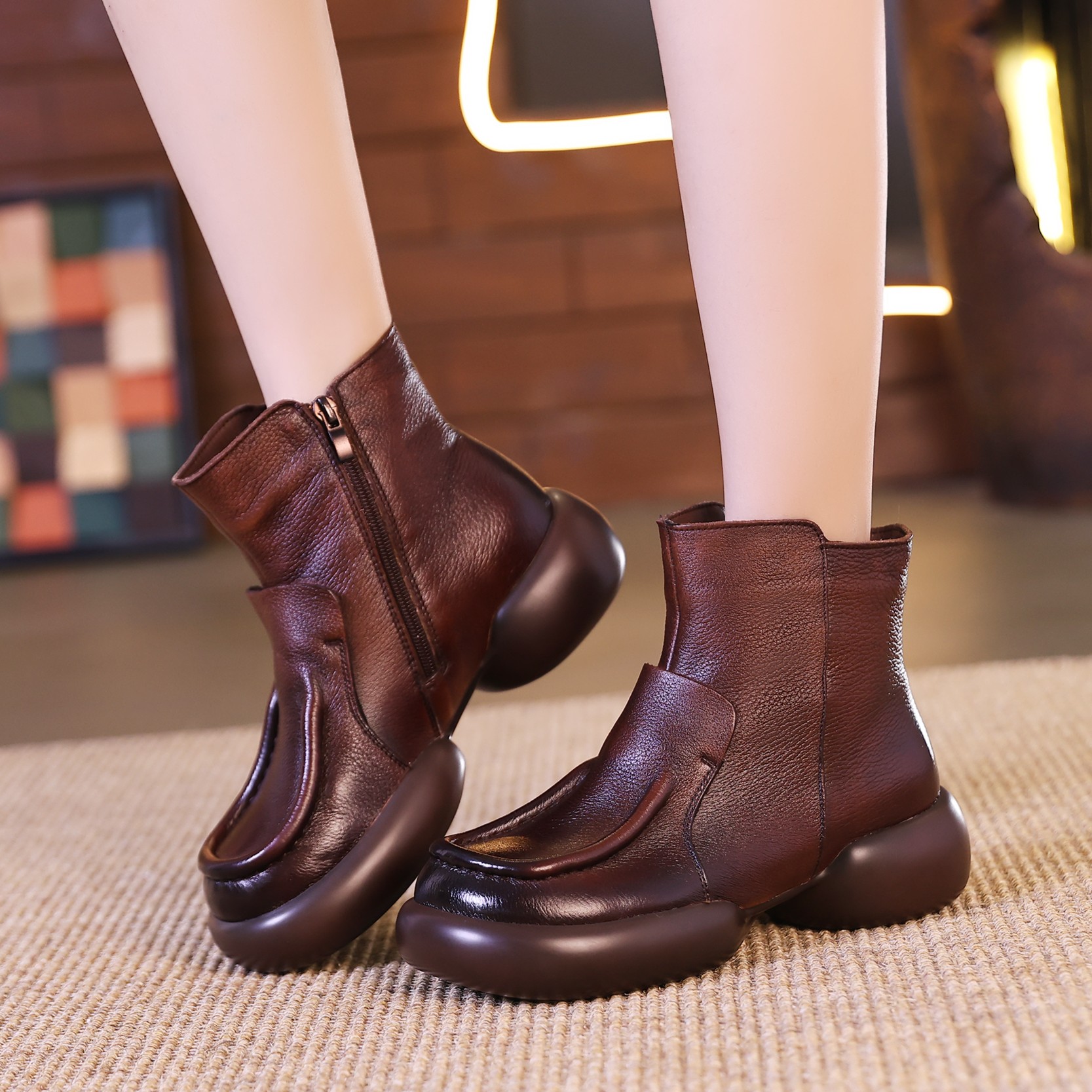 《阿雨新款短靴》软底增高显气质时尚百搭短靴真皮头层牛皮厚底粗跟