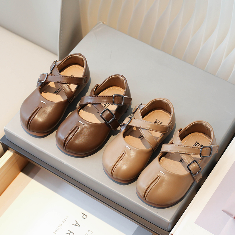 女童公主鞋2023新款春秋儿童鞋子豆豆鞋复古奶奶鞋小女孩宝宝皮鞋
