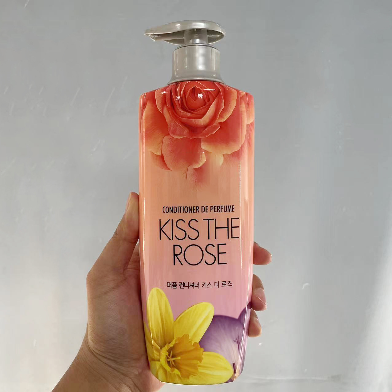 护发素！秘语香氛护发素蜜吻玫瑰600ml【有效期24年5月】
