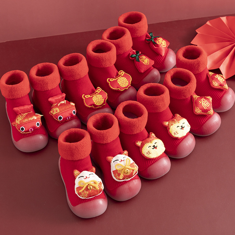 宝宝学步鞋软底防滑秋冬新款婴儿鞋1-3岁儿童亲肤一脚蹬幼儿鞋袜